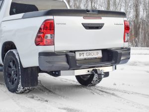 TOYOTA Hilux 2015-(съемный квадрат/ с НЕРЖ накладкой )